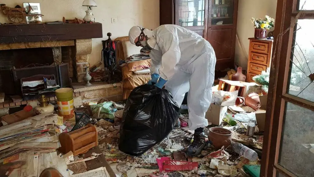 LIMPIEZA-SINDROME-DE-DIOGENES-1-1024x577 (1)